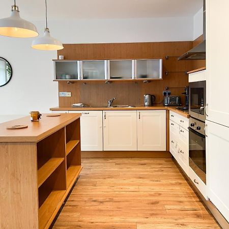 גלאזגו Lovely Two Bed Apartment In Finnieston מראה חיצוני תמונה
